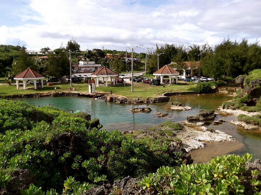 グアムのレンタカーで行けるとこ（１）−イナラハン天然プール