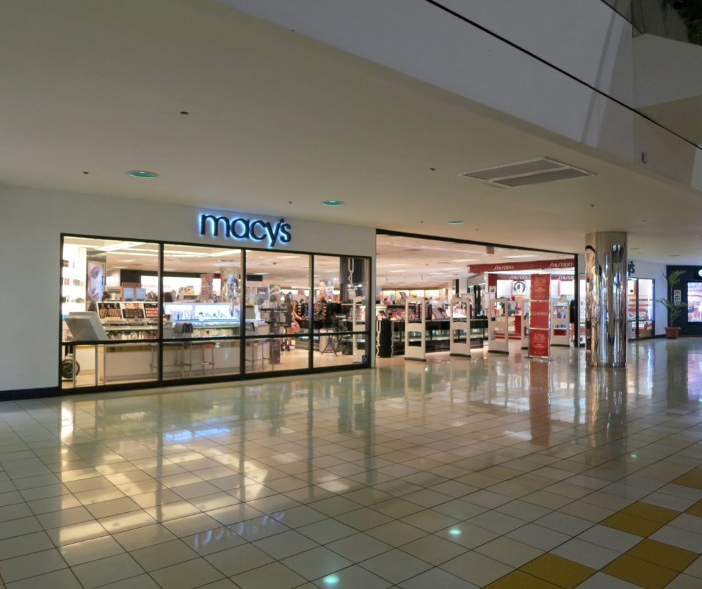 グアムショッピングの紹介–ミクロネシアモール