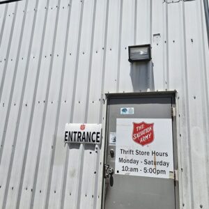 グアムのリサイクルショップで宝探し！